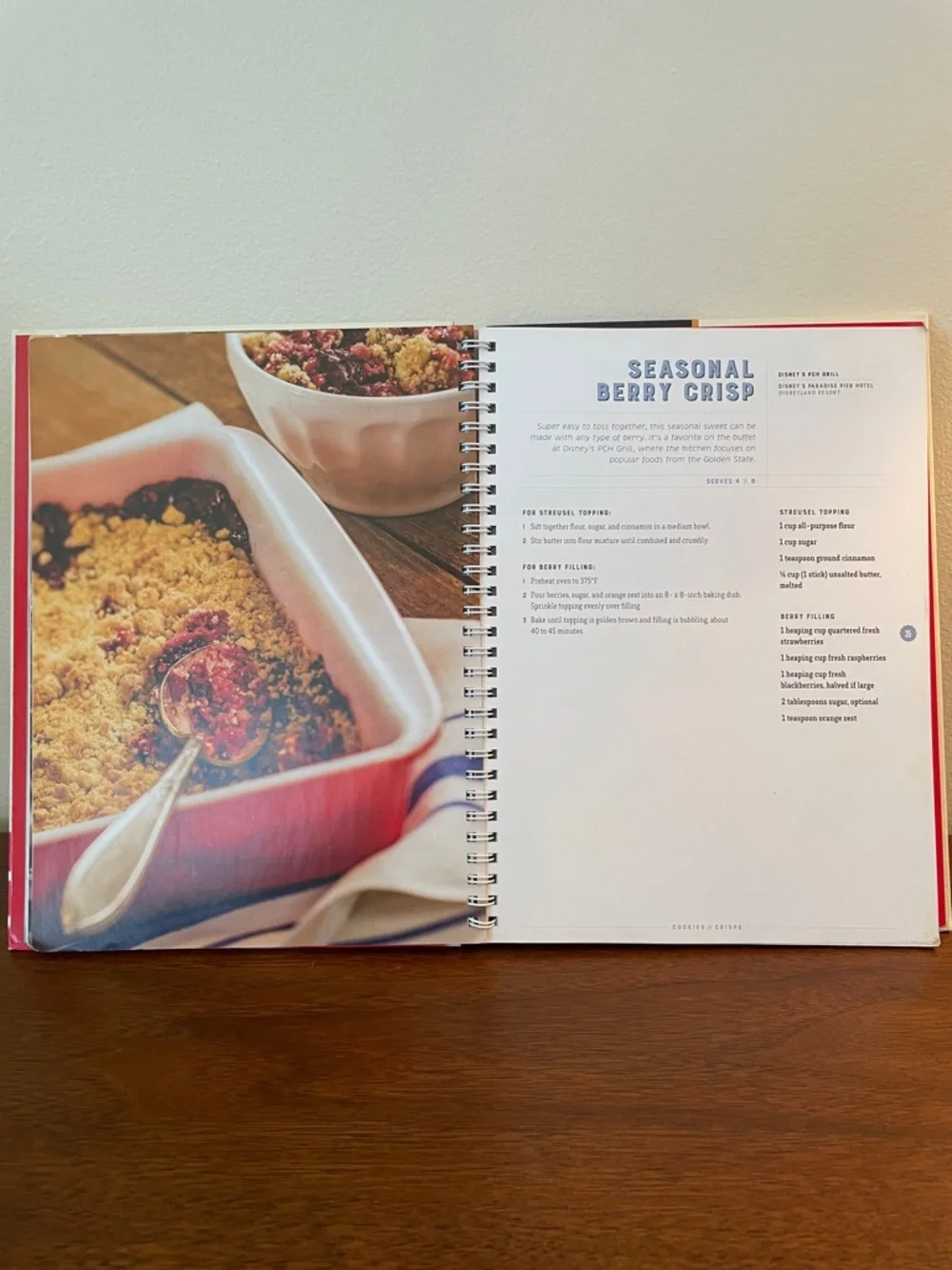 Disney Delicious Disney Sweet Treats Cookbook - Cakes, Breads, Drinks